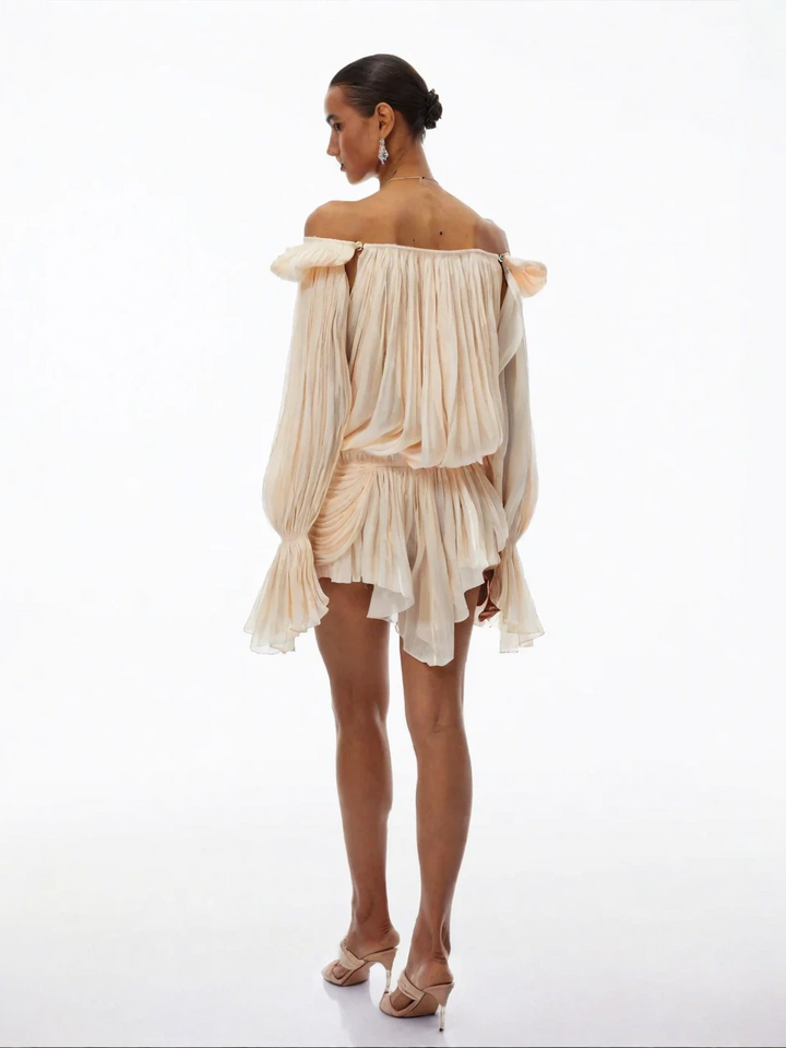 Draperet off-shoulder mini gudindekjole