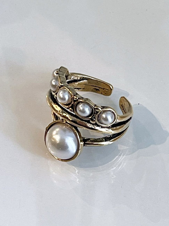 Anello di apertura con intarsio di perle