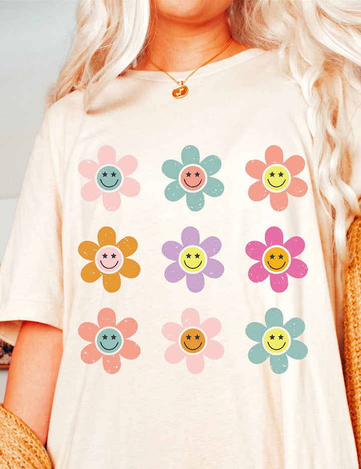 Camiseta básica con gráfico de margarita sonriente