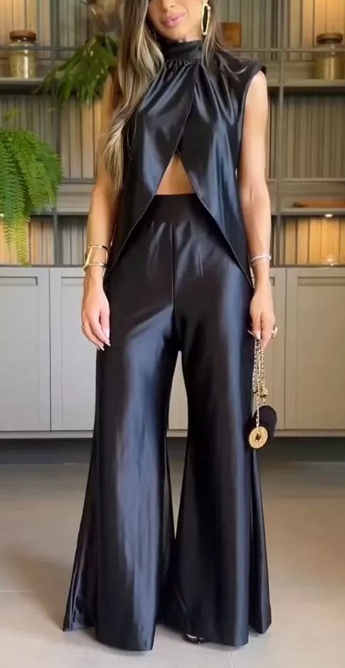 Conjunto de dos piezas con cuello redondo, sin mangas y liso