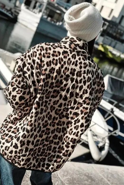 Leopard print quiltet jakke