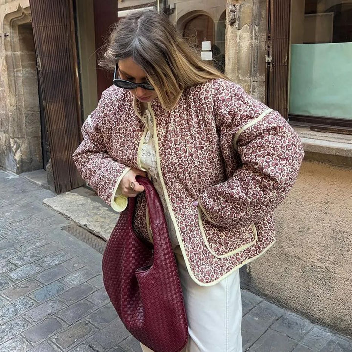 Chaqueta pequeña de algodón con hombros caídos y clip de bolsillo con estampado floral