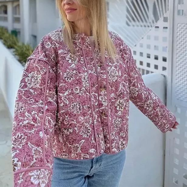 Chaqueta acolchada con estampado floral estilo retro urbano